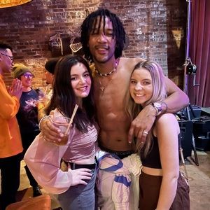 Meet your Posher, Crisp